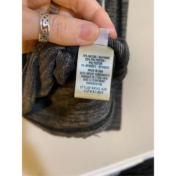 Bella Dahl NWT Turtleneck Sweater in Shadow Night Gray, Size Medium - Picture 7 of 11